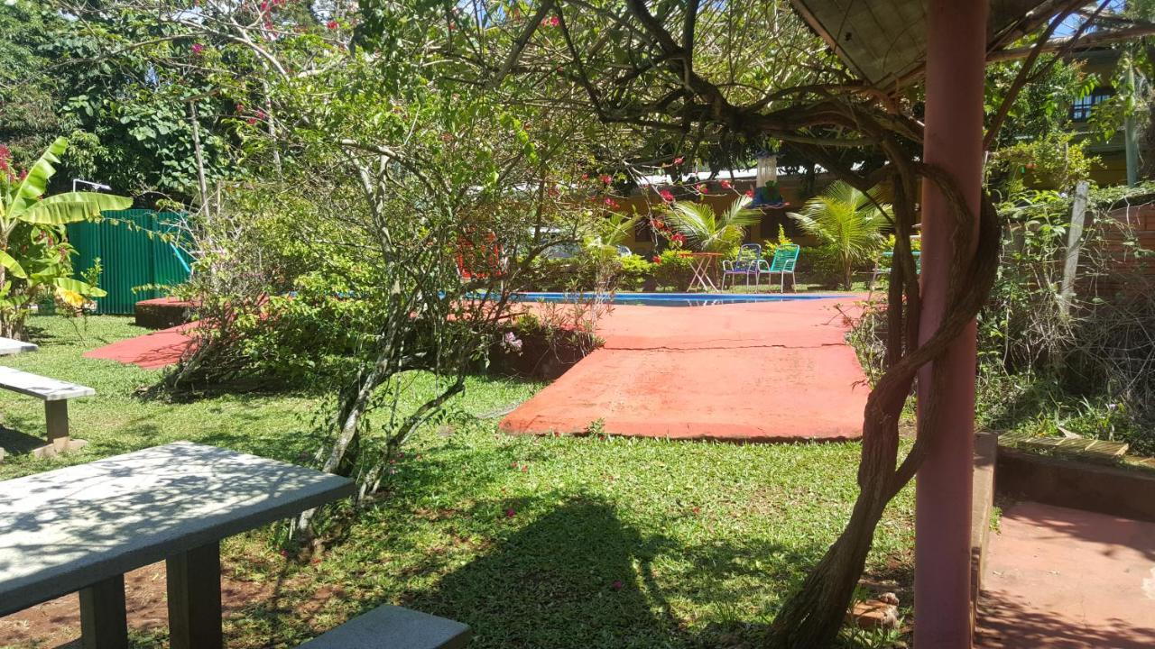 Hotel Y Residencial Amigos Puerto Iguazu Exterior photo