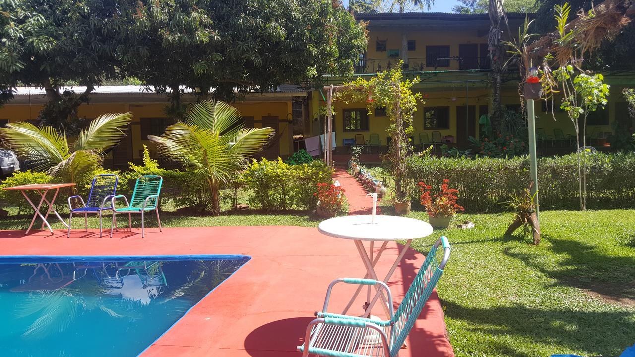 Hotel Y Residencial Amigos Puerto Iguazu Exterior photo
